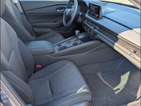 Certified 2025 Honda Accord SE image 21