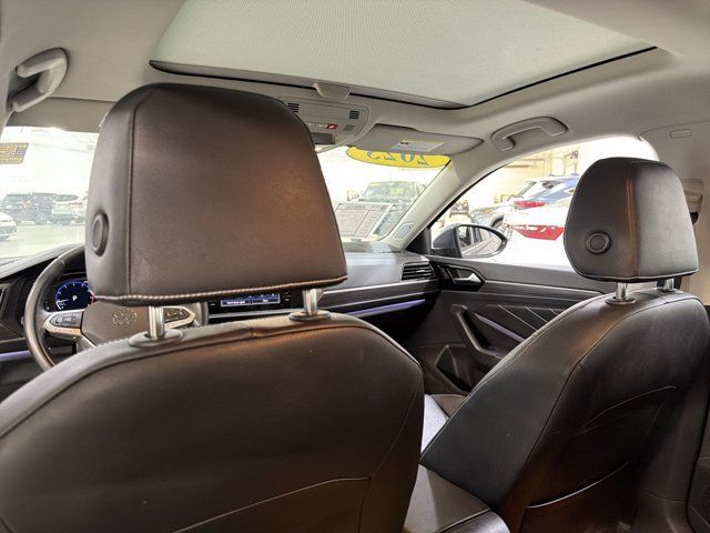 Used 2023 Volkswagen Jetta SEL FWD image 8