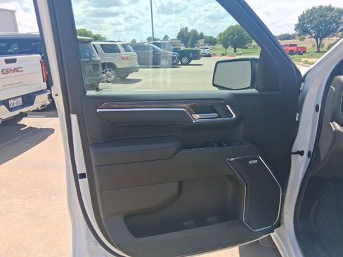 Used 2026 Chevrolet Silverado 1500 LT Trail Boss w/ Safety Package AWD/4WD image 12