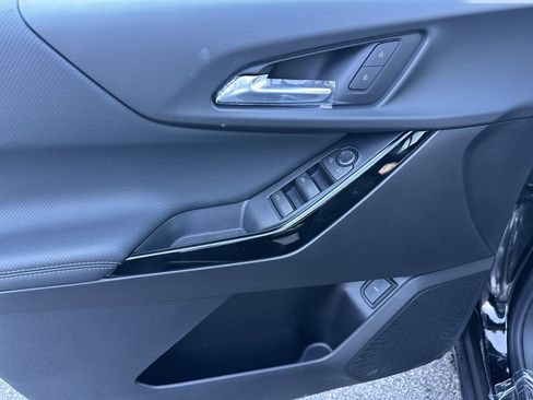 New 2026 Chevrolet Equinox LT w/ Convenience Package II image 7