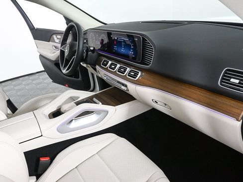 Used 2025 Mercedes-Benz GLE 350 4MATIC image 24