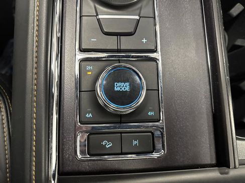 Used 2024 Ford Expedition Max Platinum image 24