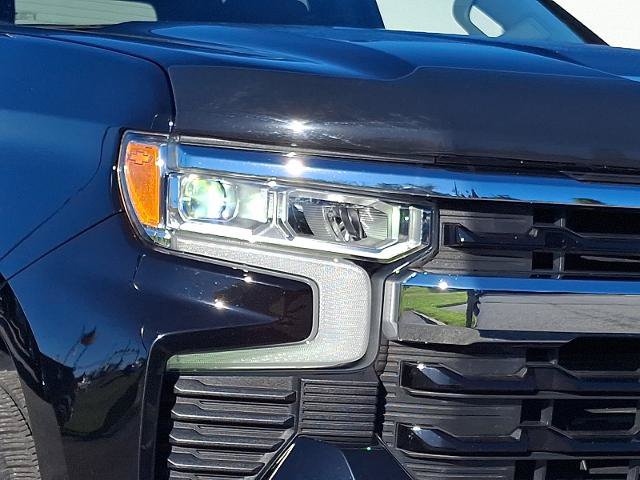 Used 2024 Chevrolet Silverado 1500 LT AWD/4WD image 9