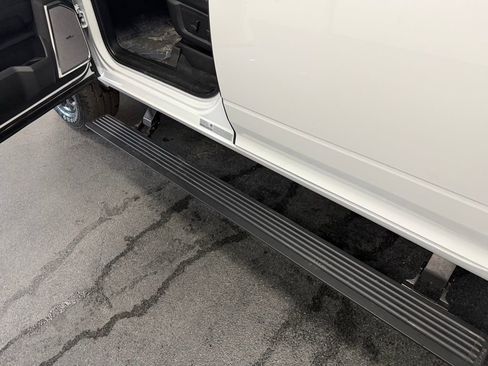 New 2026 RAM 3500 Laramie AWD/4WD image 38