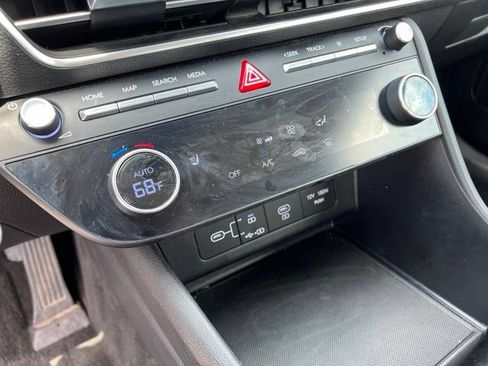 Used 2025 Hyundai Sonata SEL FWD image 28