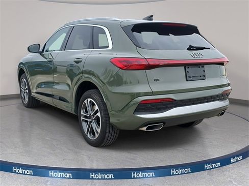 Used 2025 Audi Q5 Premium w/ Convenience Package image 8