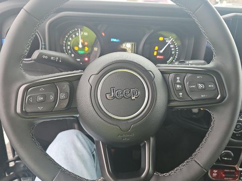 Used 2025 Jeep Wrangler Unlimited Rubicon 4xe w/ Safety Group image 8