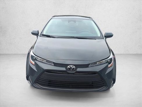Certified 2025 Toyota Corolla LE image 2
