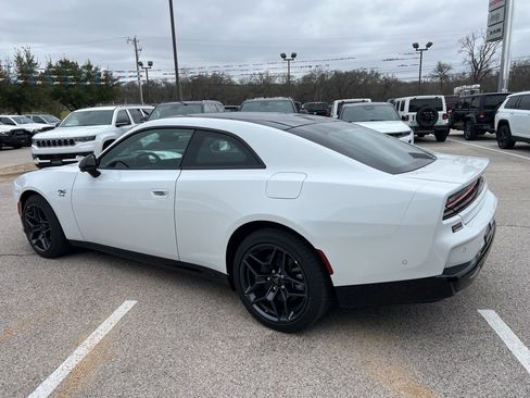 New 2024 Dodge Charger R/T w/ Plus Group image 5