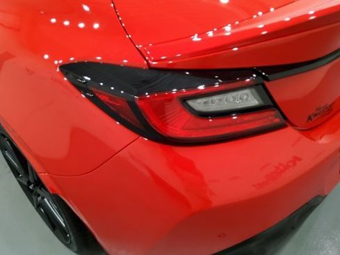 Used 2024 Toyota GR86 Premium image 12