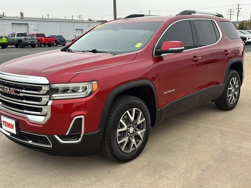 Used 2023 GMC Acadia SLE w/ Driver Convenience Package image 5