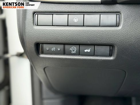 Used 2026 Nissan Rogue SL AWD/4WD image 13