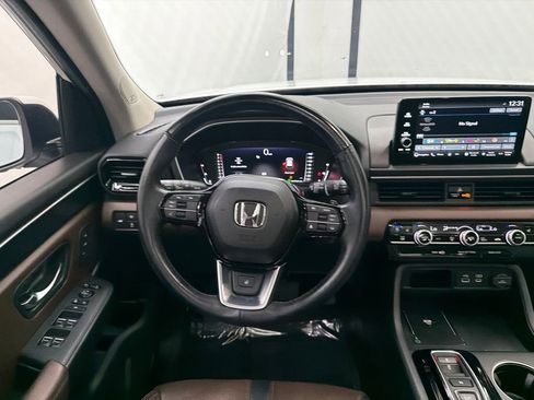 Used 2025 Honda Pilot Elite image 26