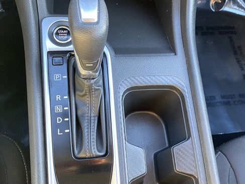 Used 2024 Nissan Sentra SV image 19