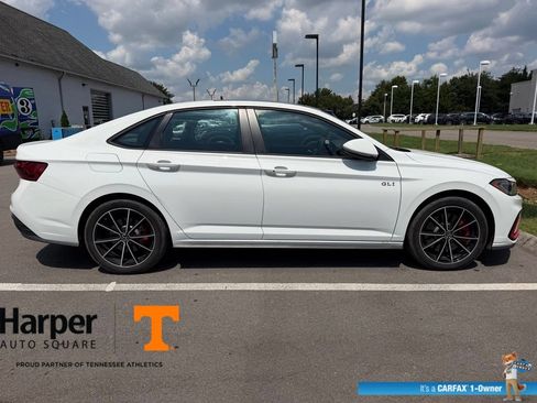 Used 2025 Volkswagen Jetta GLI Autobahn FWD image 6