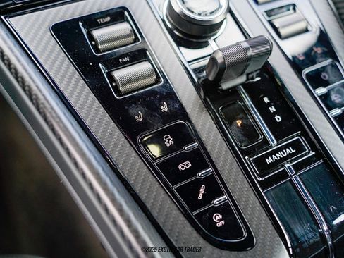 Used 2025 Aston Martin DB12 Coupe image 32