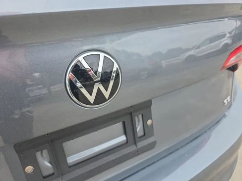 Used 2022 Volkswagen Jetta SE image 9