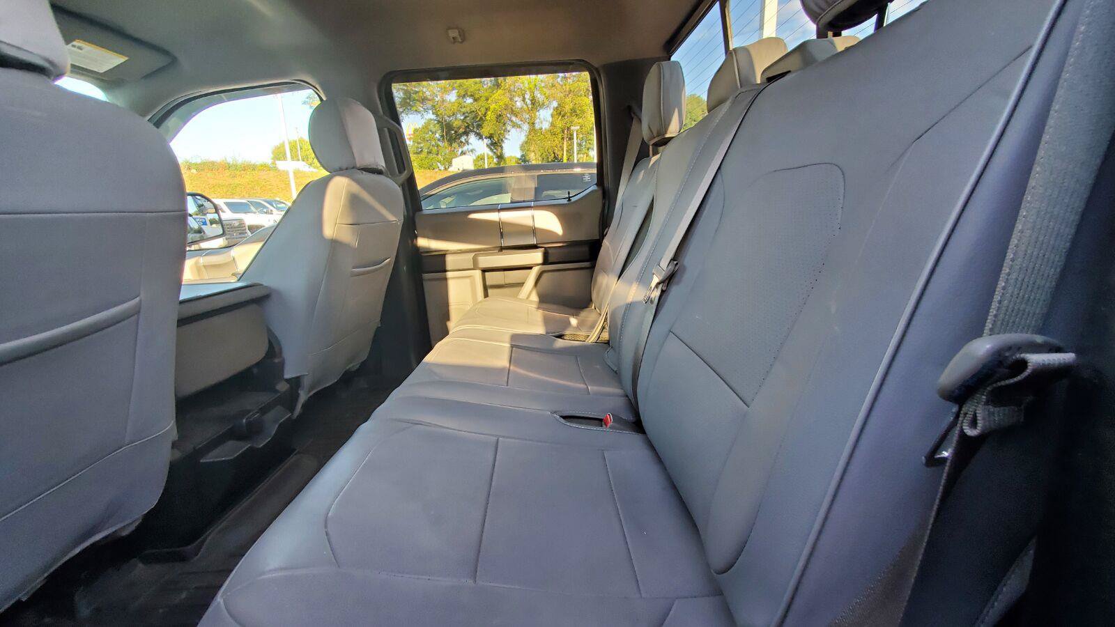 Used 2015 Ford F150 XLT w/ Equipment Group 302A Luxury AWD/4WD image 5