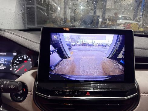 Used 2022 Jeep Compass Limited image 25