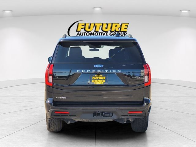 Used 2025 Ford Expedition Active AWD/4WD image 8