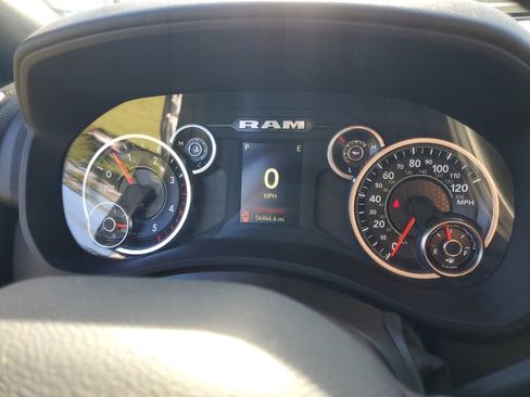 Used 2024 RAM 2500 Big Horn AWD/4WD image 20