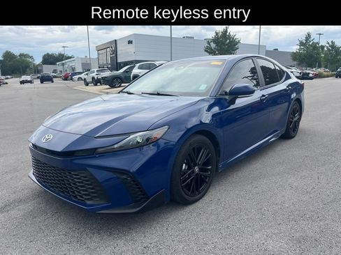 Used 2025 Toyota Camry SE w/ Multimedia Upgrade Package FWD image 5
