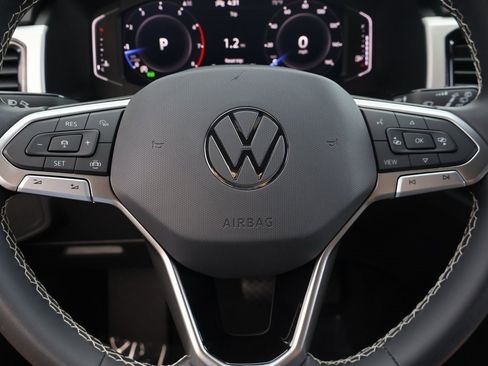 Used 2023 Volkswagen Atlas Cross Sport SE w/ Black Wheel Package image 19