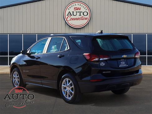 Used 2023 Chevrolet Equinox LS w/ LPO, Floor Liner Package image 5