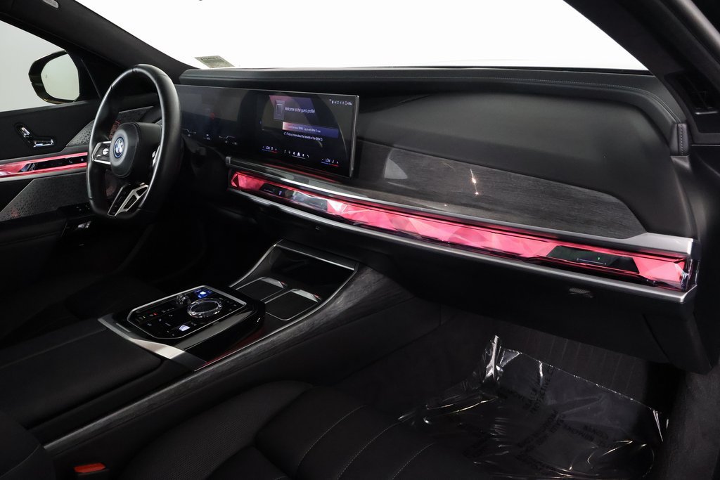 Certified 2023 BMW i7 xDrive60 AWD/4WD image 9