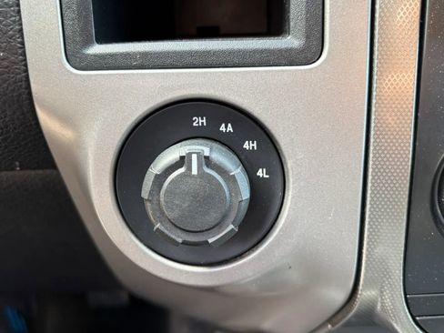 Used 2017 Ford Expedition XLT image 20