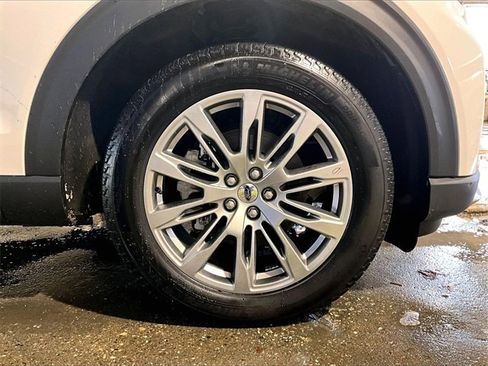 Used 2025 Ford Explorer Platinum image 9