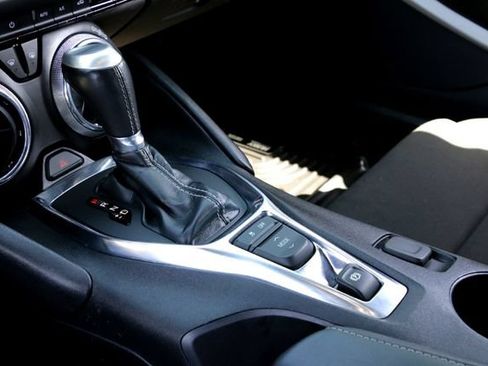Used 2022 Chevrolet Camaro LS RWD image 18