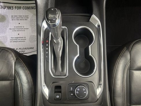 Used 2020 Chevrolet Traverse RS image 19