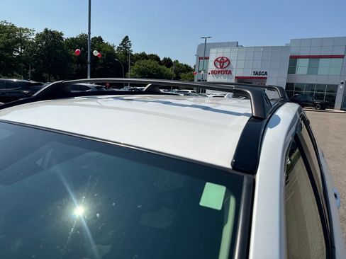 Used 2023 Toyota RAV4 LE AWD/4WD image 40