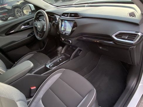 Used 2023 Chevrolet TrailBlazer LT w/ Convenience Package image 21