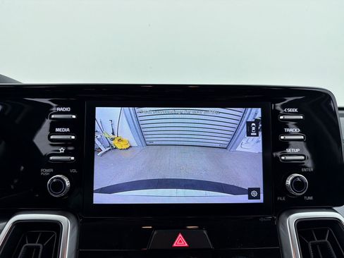 Used 2021 Kia Sorento LX image 5