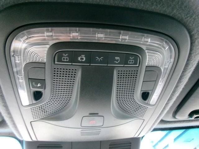 Used 2019 Mercedes-Benz Sprinter 144 w/ Premium Package image 23