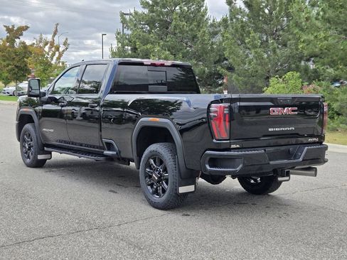 Used 2025 GMC Sierra 3500 AT4 w/ Technology Package AWD/4WD image 15