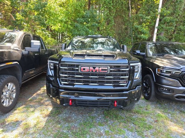 Used 2025 GMC Sierra 2500 AT4 w/ AT4 Premium Plus Package AWD/4WD image 13