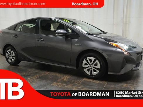 Used 2017 Toyota Prius Four image 1