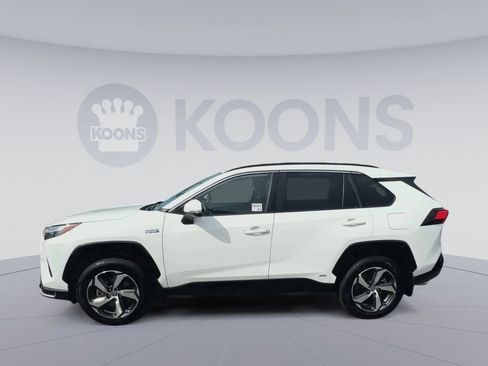 Used 2023 Toyota RAV4 SE w/ Weather & Moonroof Package image 7