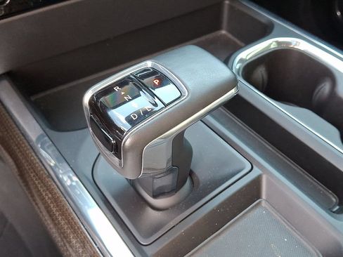 Used 2023 Chevrolet Silverado 1500 LT Trail Boss w/ LT Trail Boss Premium Package AWD/4WD image 15