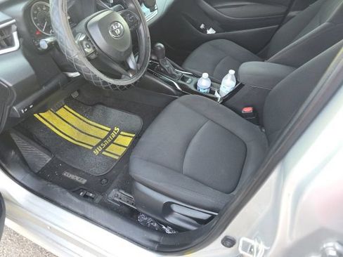 Used 2021 Toyota Corolla LE FWD image 6