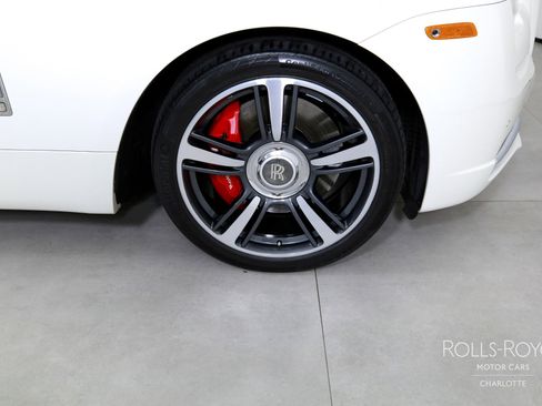 Used 2019 Rolls-Royce Wraith image 31