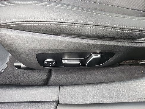 Used 2025 BMW i4 eDrive40 image 26