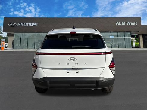 Used 2026 Hyundai Kona SE FWD image 6