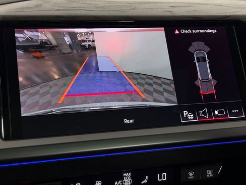 Used 2023 Audi Q4 e-tron Premium Plus w/ Premium Plus image 21