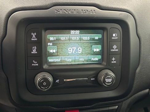 Used 2015 Jeep Renegade Latitude w/ Trailer Tow Group image 20