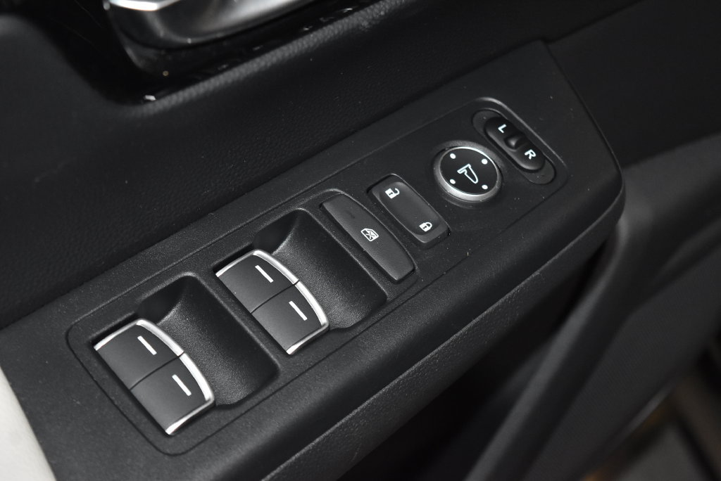 Used 2024 Honda CR-V EX-L image 6