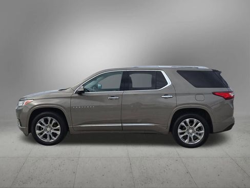 Used 2018 Chevrolet Traverse Premier w/ Driver Confidence II Package FWD image 3